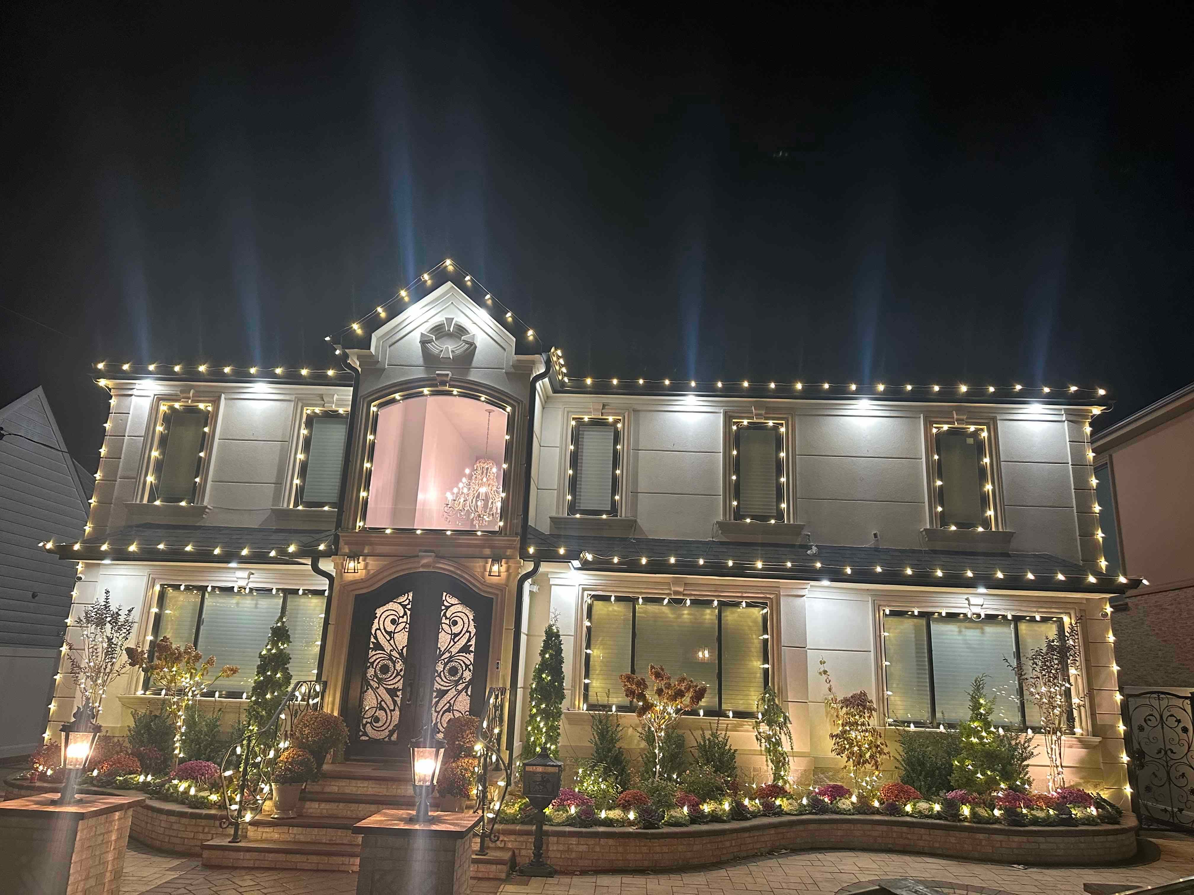 Premium pre-lit Christmas wreaths and garland.