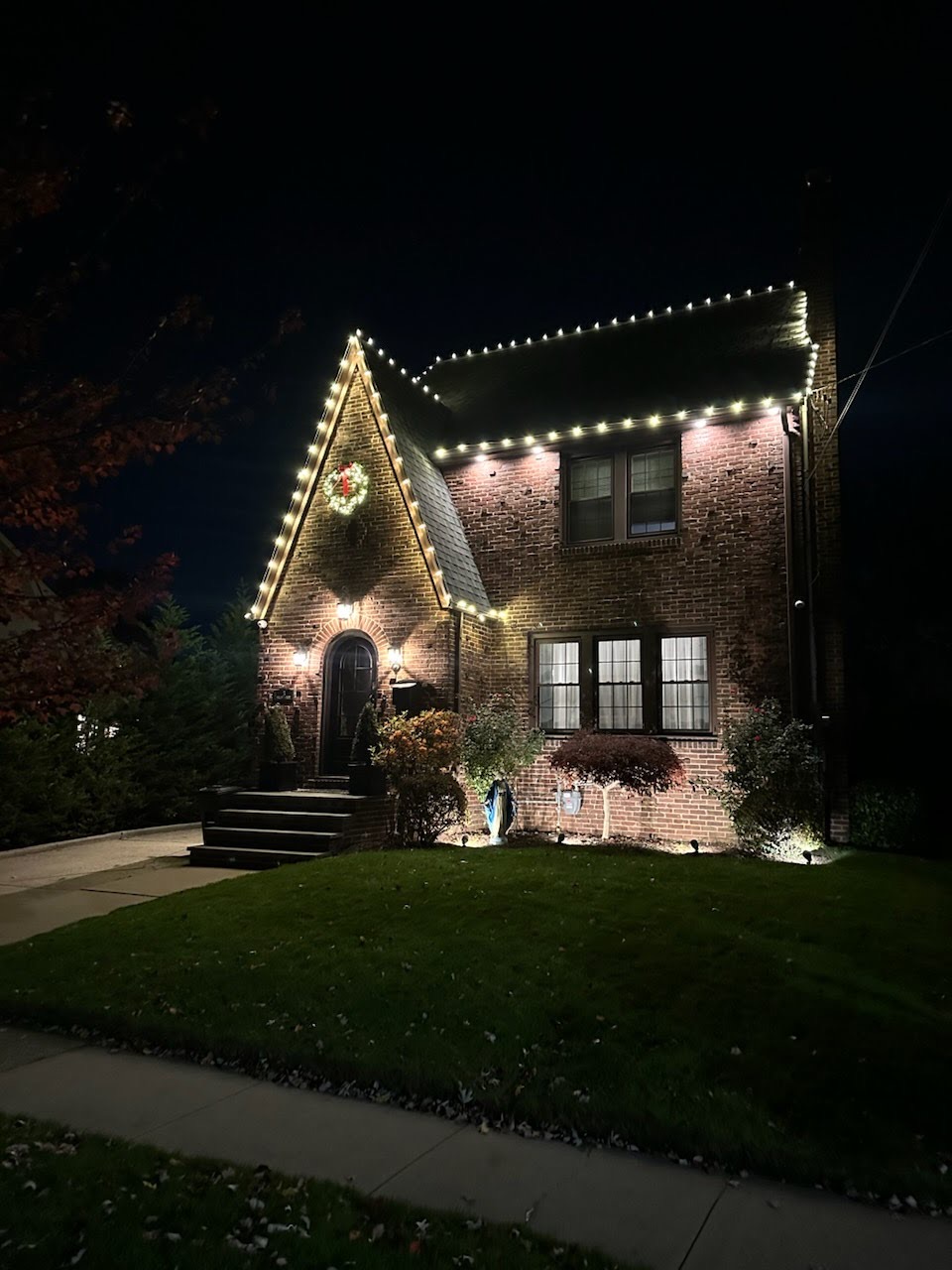 Portfolio Image: Elegant brick home with roofline display